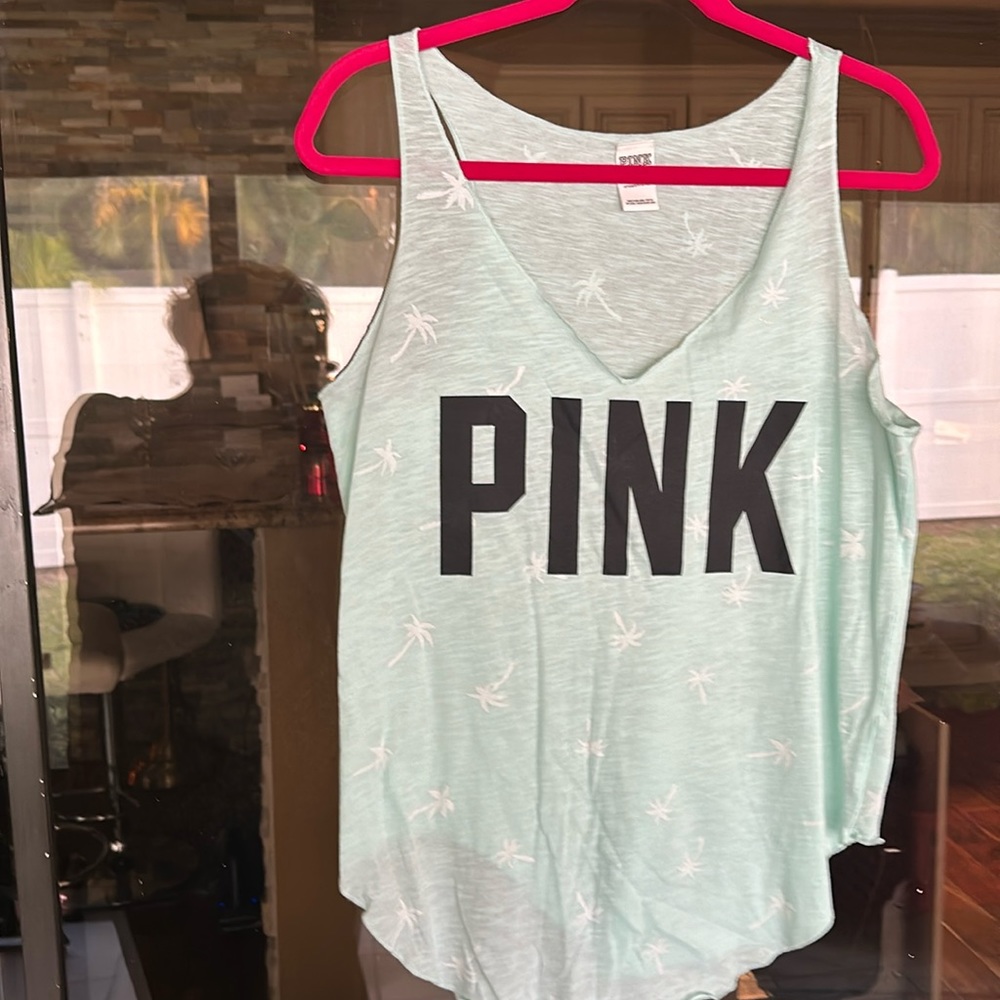 PINK by Victoria’s Secret Ladies top New 🆕